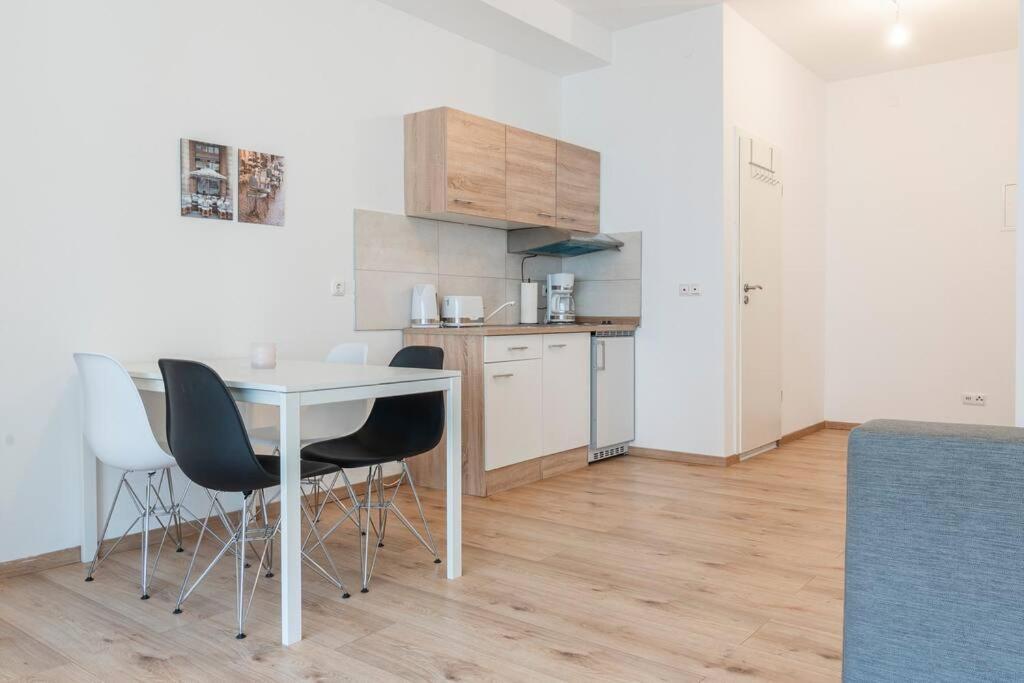 Stilvolles Apartment Fuer 4 Pers. Bremen Exterior foto